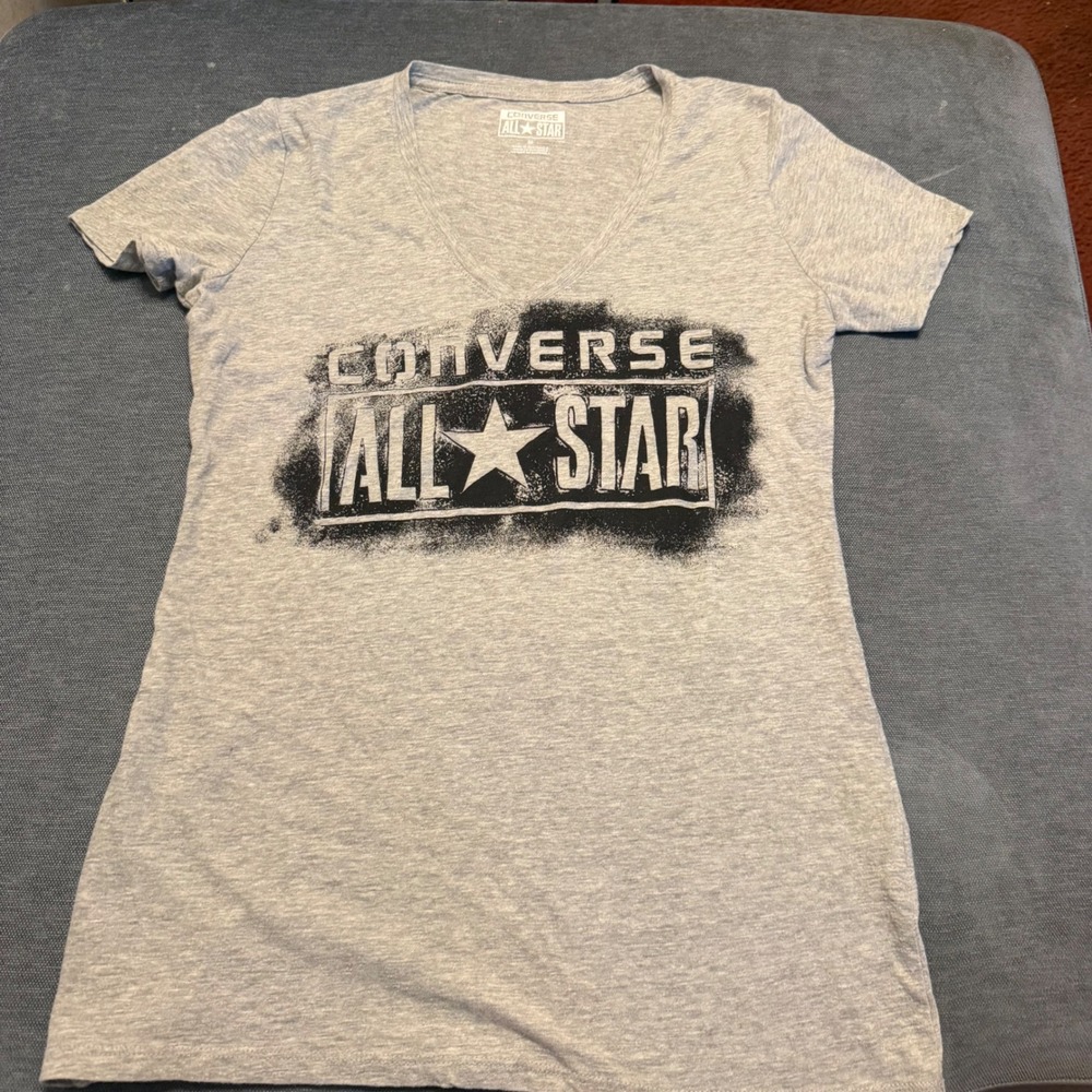 Converse All Star Womens‎ V-Neck Graphic T-Shirt Heather Gray Medium